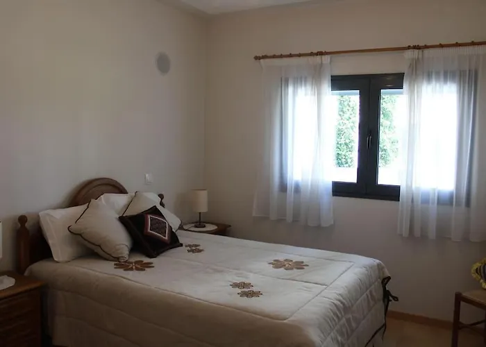 Charming Religious House Ii 花地瑪